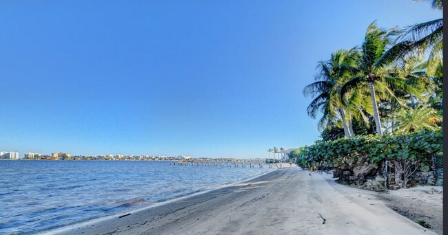 Foto del edificio - 1516 S Lakeside Dr
