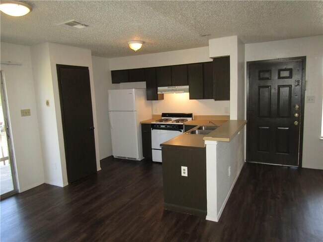 Foto del edificio - 4910 Pepper Ln
