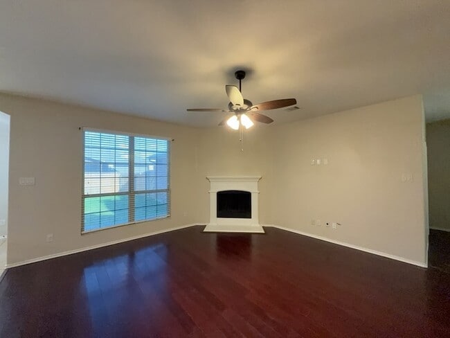 Photo - 2333 Cedarwood Dr House