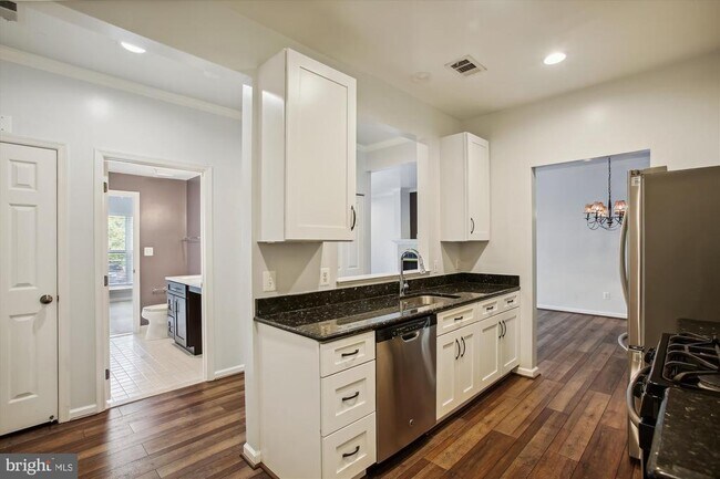 Foto del edificio - 6533 Grange Ln