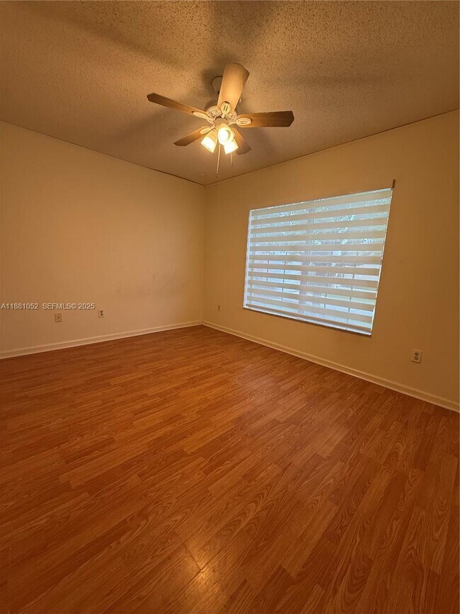 Foto del edificio - 540 SE 21st Ln