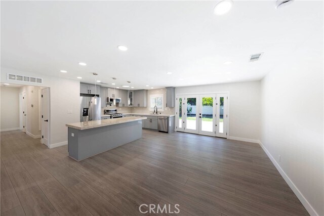 Foto del edificio - 12282 Newport Ave