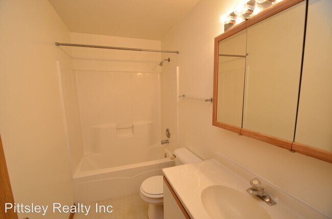 Foto del edificio - 4 br, 2.5 bath Apartment - 768 Fotis Drive