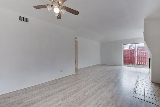 Building Photo - 8026 Sands Point Dr