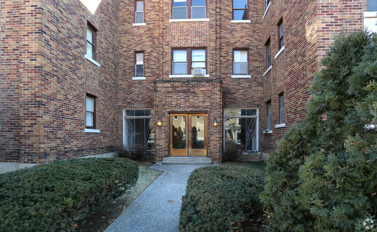 Primary Photo - 2300 Auburn Ave