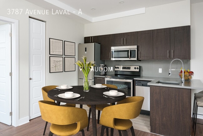 Building Photo - 3787 Av. Laval