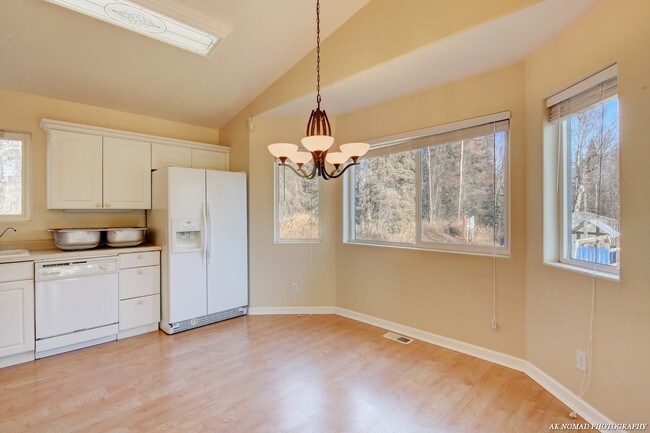 Building Photo - 8355 S Foxworth Dr
