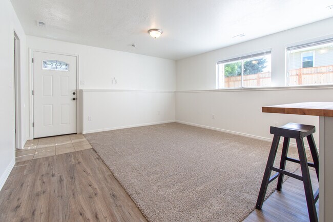 Building Photo - 81 S 220 W