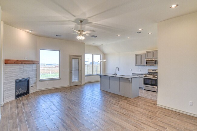 Building Photo - Brand New Construction in Savannah Estates!