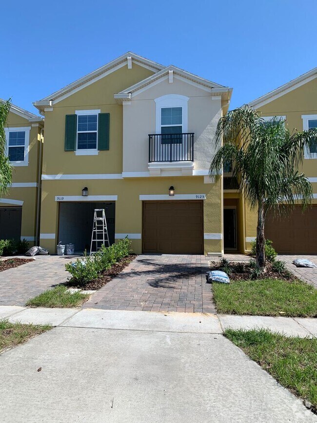 Building Photo - 9125 Tecumseh Dr