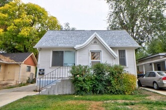 Building Photo - 664 E 500 N