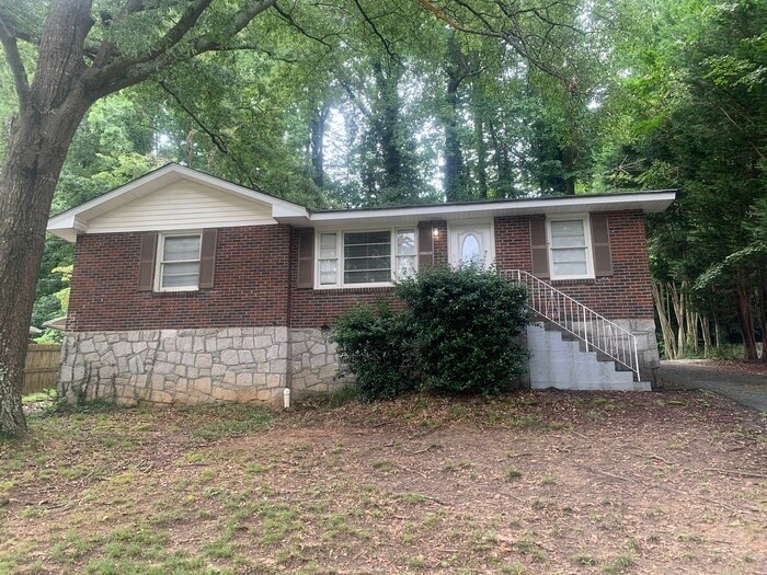 904 Scott Cir, Decatur, GA 30033 House for Rent in Decatur, GA
