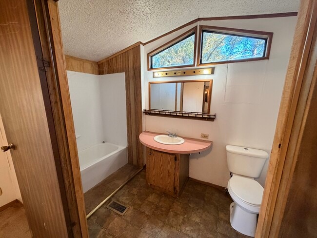 Foto del edificio - Trailer 15