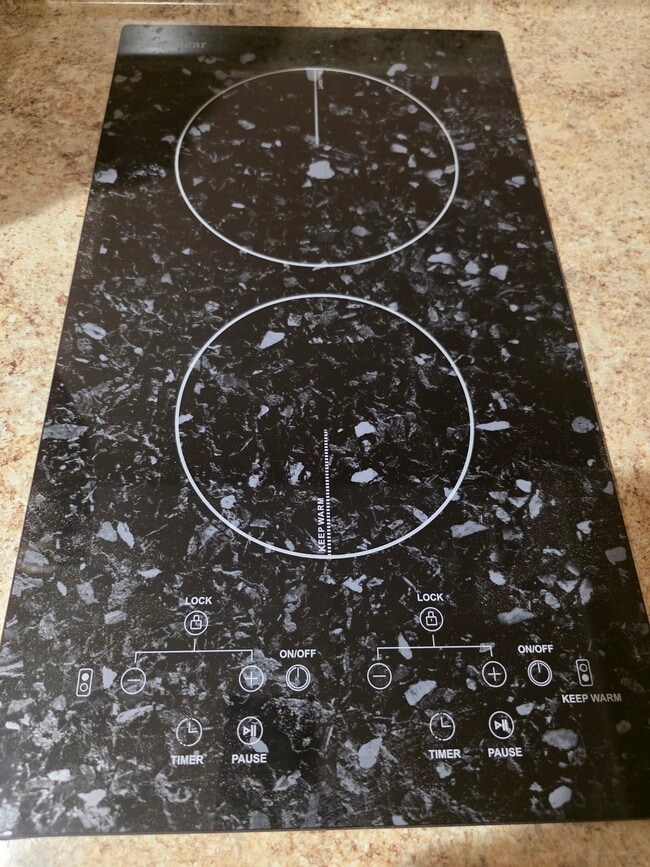 Building Photo - 420 Sowams Rd