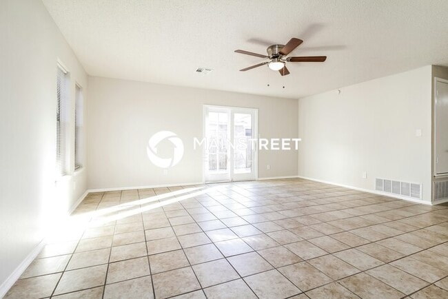 Foto del edificio - 3 Bedroom Pet-Friendly Home in Norman, OK ...
