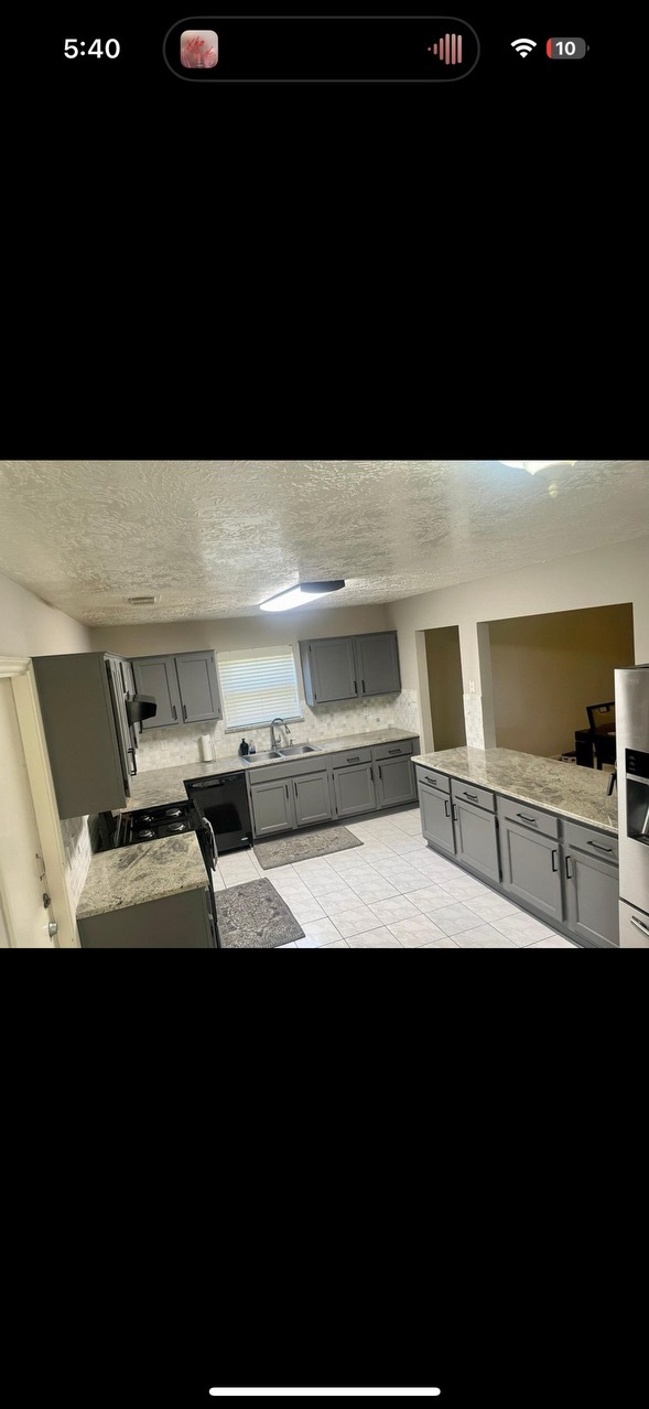 Building Photo - 1219 Lynn Ln
