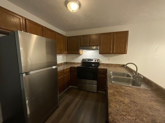 Building Photo - 2784 Coventry Green SE