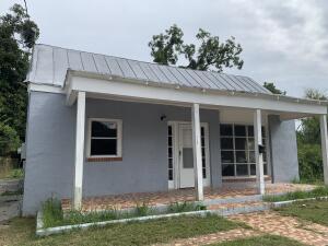 Foto principal - 1121 Sharpes Ln