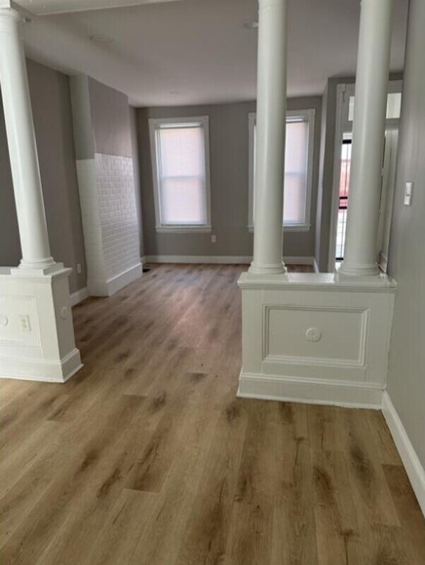 Building Photo - 1314 W Wishart St