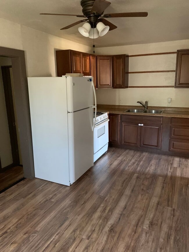 Building Photo - Beautiful Williams Rental