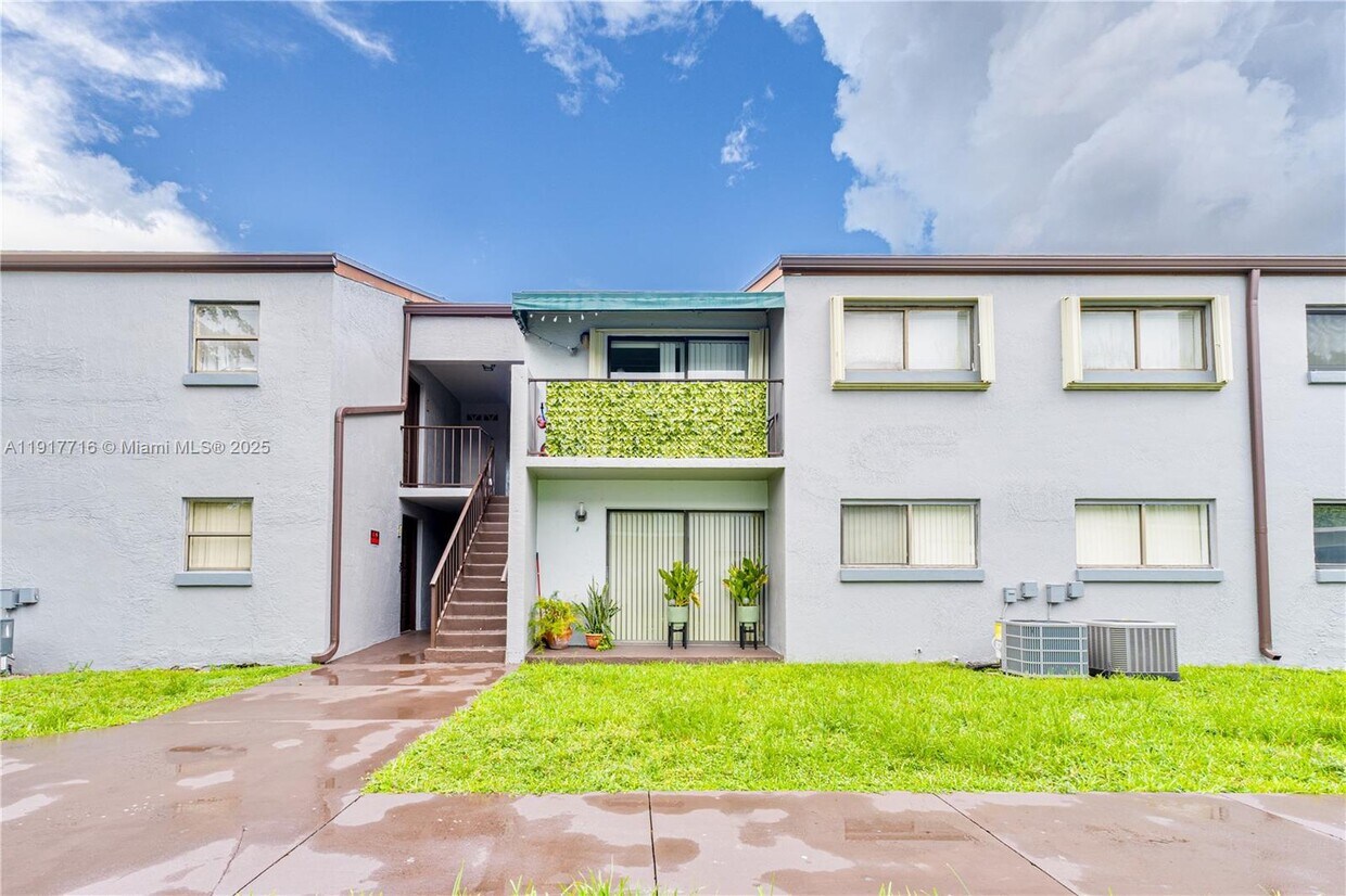 Foto principal - 7419 SW 152nd Ave