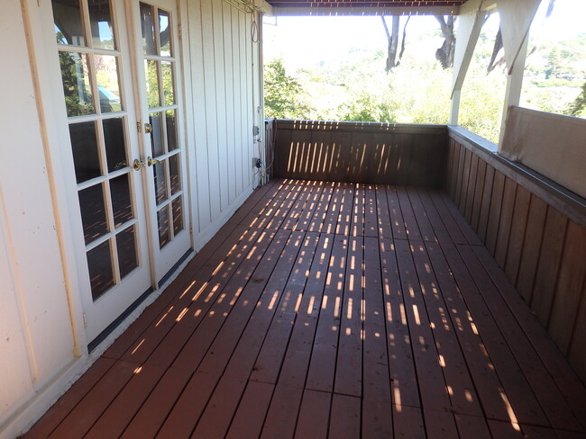 Deck facing SF Bay - 5 Reed Ranch Rd