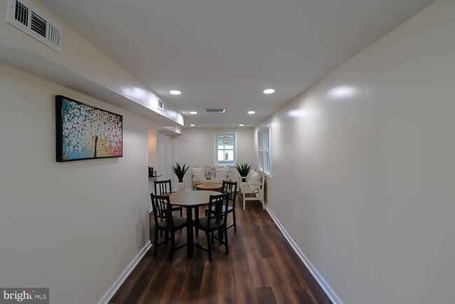 Foto del edificio - 427 Highland Ave