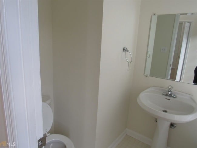 Building Photo - 253 Hampton Park Dr