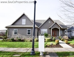 Building Photo - 2485 Meridian Dr