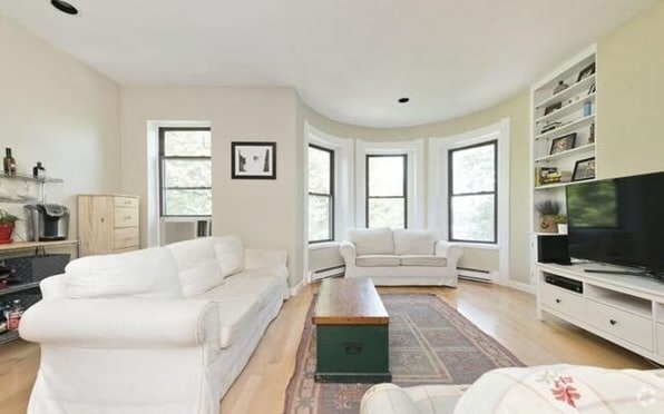Building Photo - 19 Follen St
