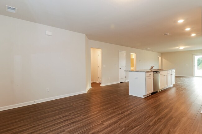 Foto del edificio - 539 Wilkins Rd, Midway, GA