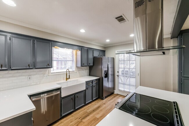 Building Photo - Gorgeous 3 Bedroom Home in Madison, MS!