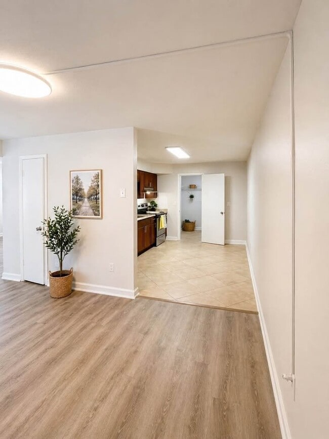 Photo - 310 S Orleans Ave Apartment