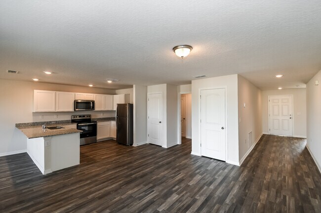 Building Photo - 147 River Rdg Pl