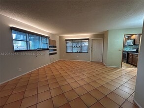 Building Photo - 250 Layne Blvd