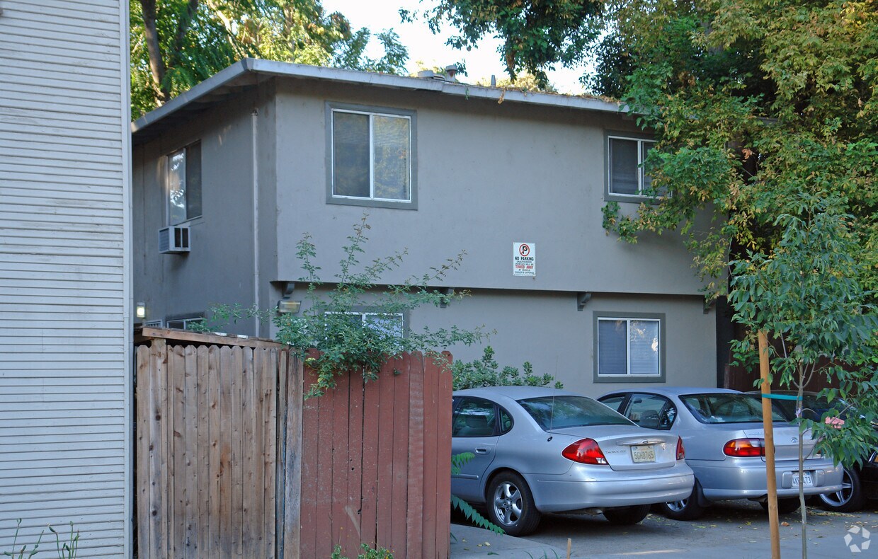 Building Photo - 326 V St
