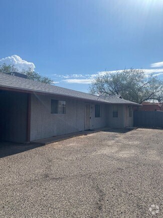 Building Photo - 2882-2886 N Sparkman Blvd