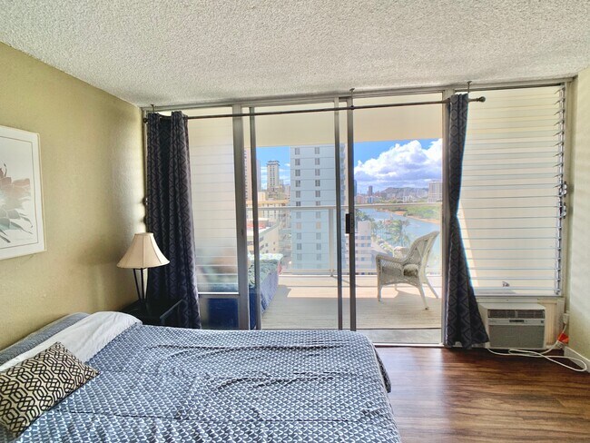 Foto del edificio - 445 Seaside Ave