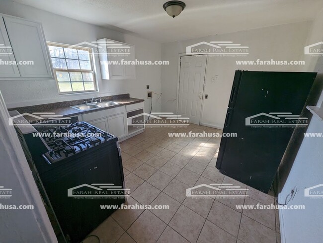 Building Photo - 3 bed 1 bath Home Available in Fort Worth!