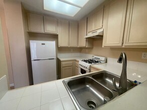 Building Photo - 58 Gavilan
