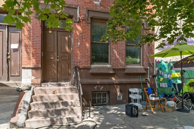 Foto del edificio - 1731 W Diamond St