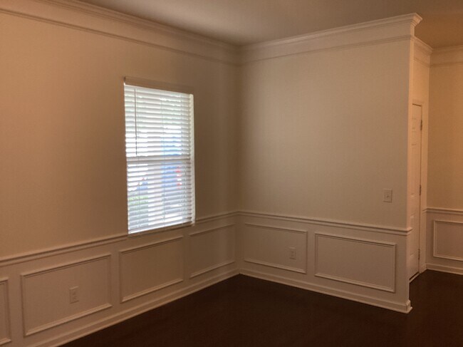 Building Photo - 8912 Paddle Oak Road