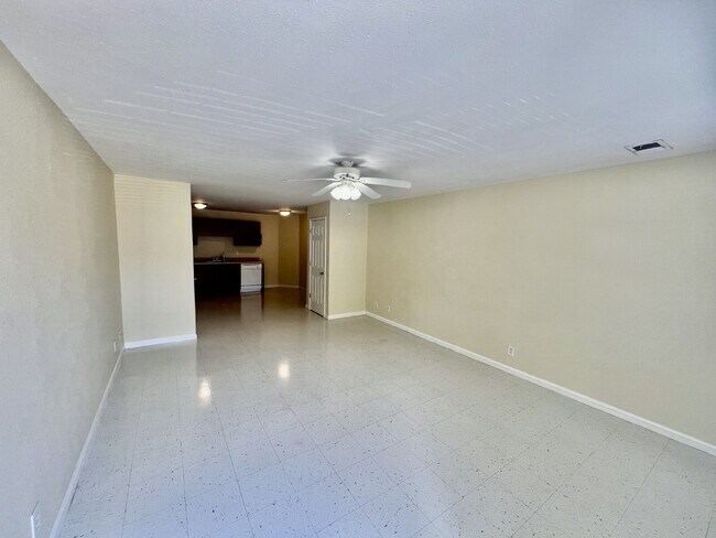 Foto del edificio - 9063  1D Pembroke Road  Oak Grove KY 42262