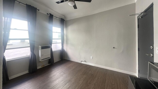 Interior Photo - Alexandria Court Apartments