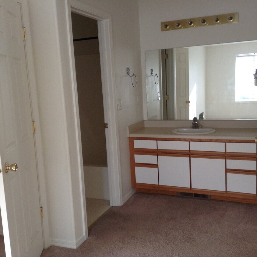 Foto del edificio - 2962 W Villard St