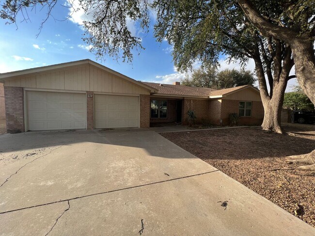 Foto del edificio - For Lease - 4631 Fountain Lane - Odessa TX