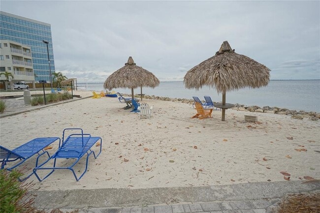 Foto del edificio - 2506 N Rocky Point Dr