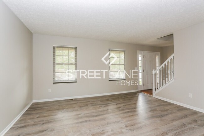 Building Photo - Charming 4 Bedroom in Lancaster!