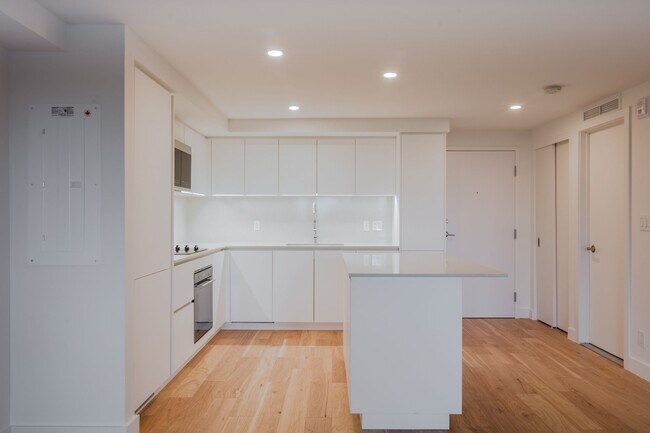 Photo du bâtiment - 3460 Rue Peel