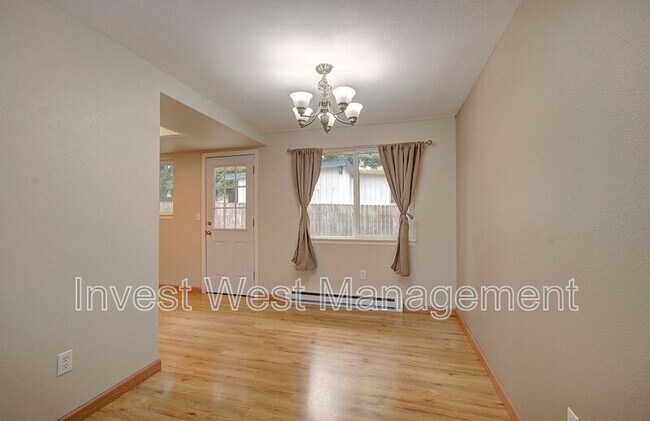 Foto del edificio - 3903 E 18th St